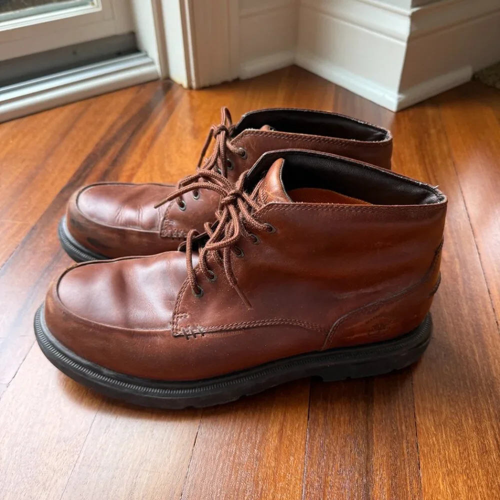 Timberland Sz 10 Tan/Brown Leather Chukka Boots